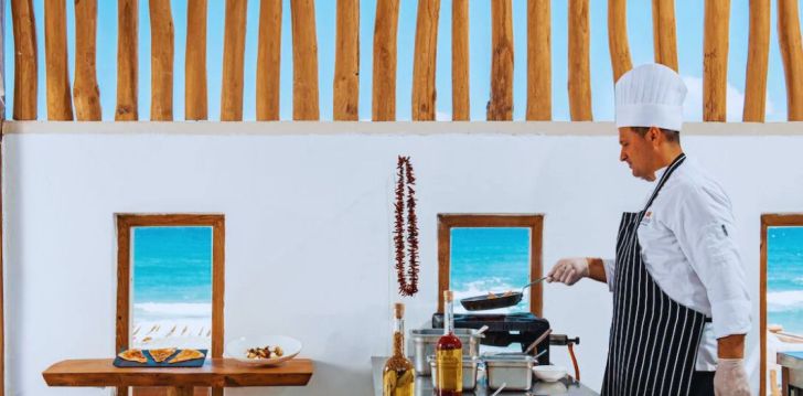 tavęs laukia poilsis Graikija įsikūrusiame MITSIS RINELA BEACH RESORT & SPA