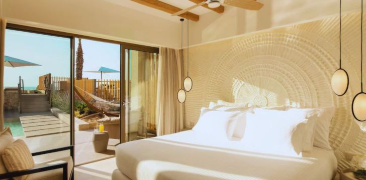 apsistokite MITSIS RINELA BEACH RESORT & SPA viešbutyje už gerą kainą.