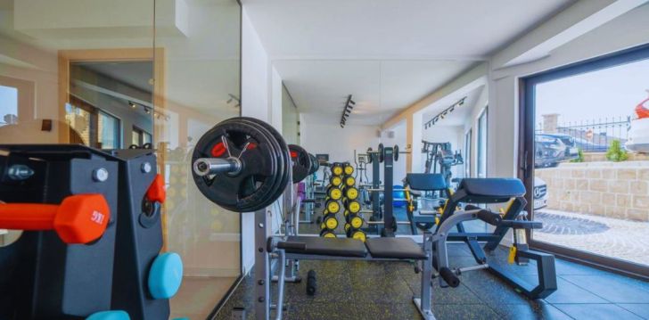 viešbutis EXCLUSIVE HOTEL įsikūręs Juodkalnija. 