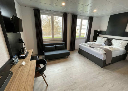 YEBS HOTEL 2
