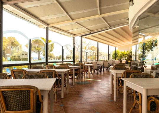 PYLEA BEACH HOTEL 9