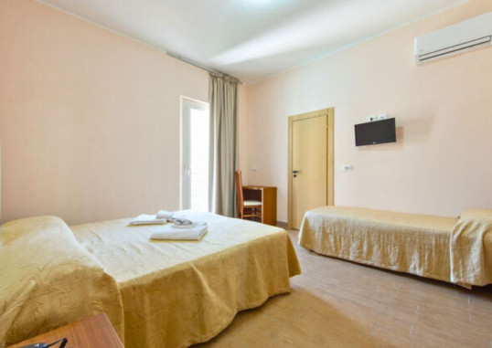 ADRIA NUOVA 10