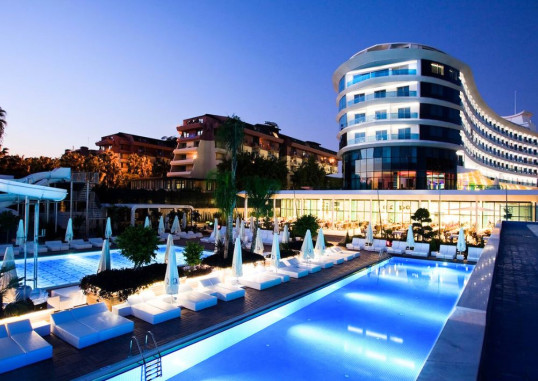 Q PREMIUM RESORT 4