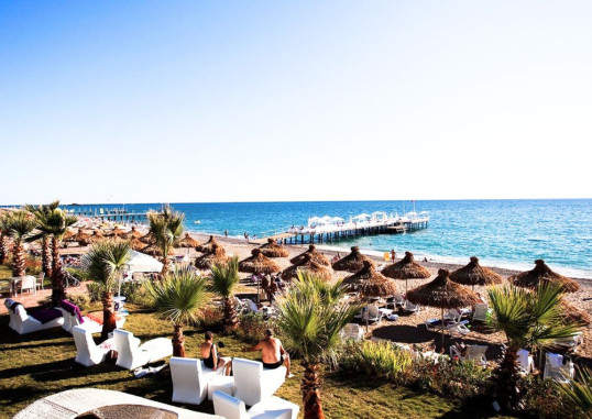 Q PREMIUM RESORT 6