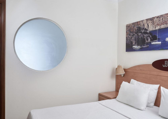 BLUE BAY RESORT 32