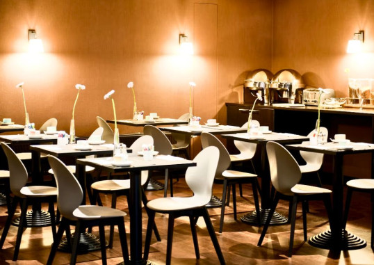 NEW HOTEL CHARLEMAGNE 3