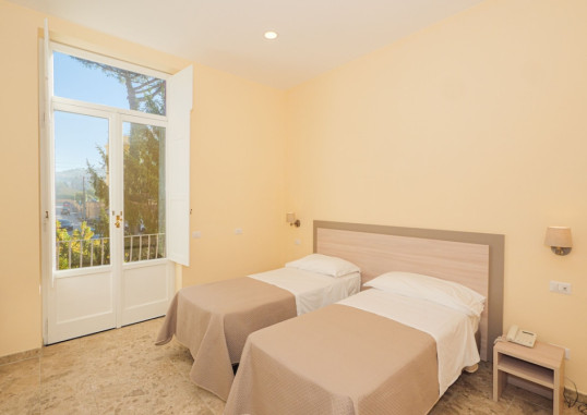 DELLE PALME 27