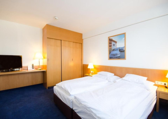 HOTEL & PALAIS STRUDLHOF 14