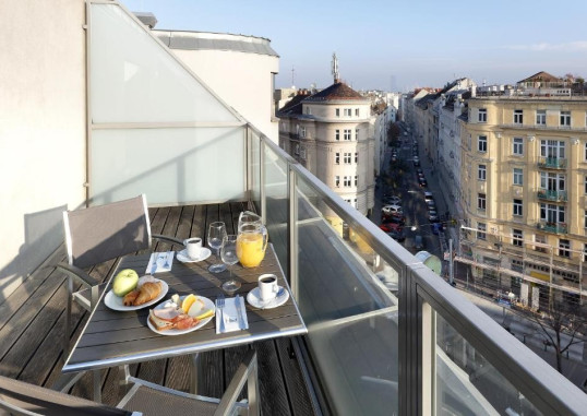EUROSTARS EMBASSY 7
