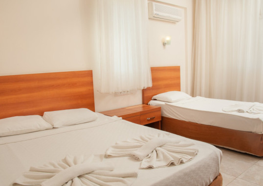 SOLIS BEACH HOTEL 9