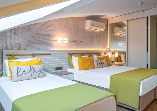 SIDE SQUARE HOTEL (ADULTS ONLY 16+) 12