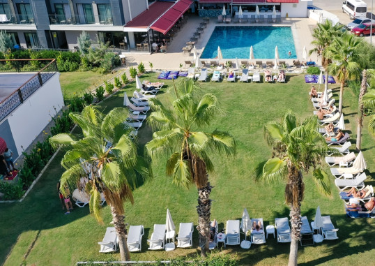 SIDE SQUARE HOTEL (ADULTS ONLY 16+) 4