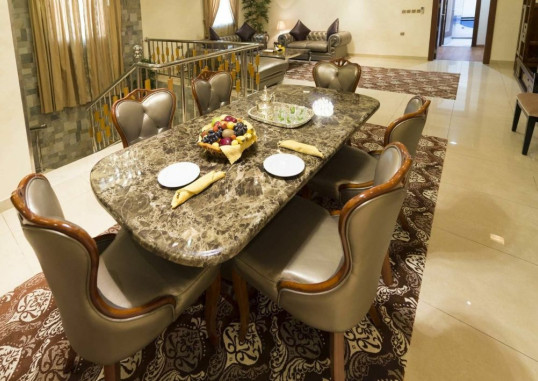 RENZ HOTEL 9