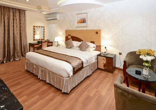 RENZ HOTEL 17