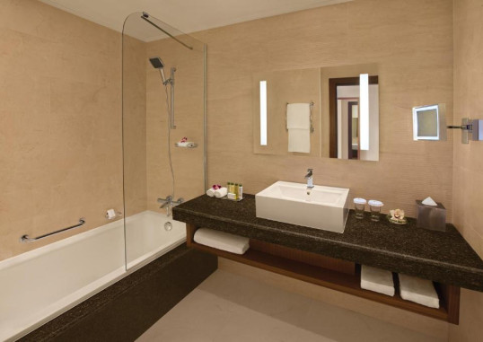 DOUBLETREE BY HILTON RESORT 57