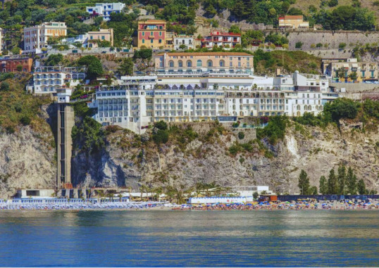 LLOYD'S BAIA HOTEL 1