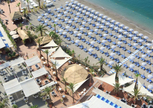 LLOYD'S BAIA HOTEL 4