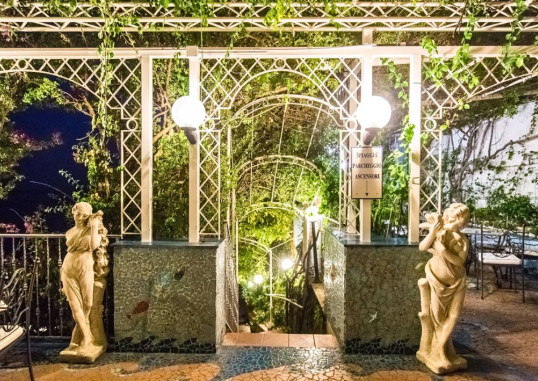 LLOYD'S BAIA HOTEL 5