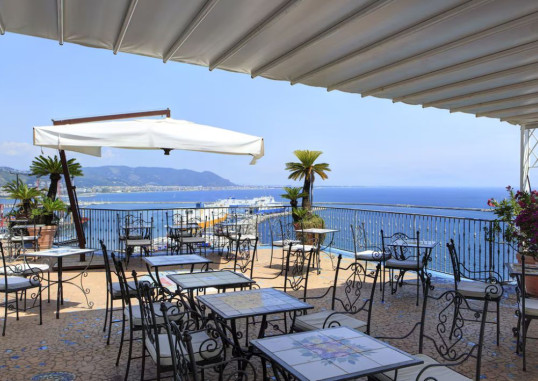 LLOYD'S BAIA HOTEL 7