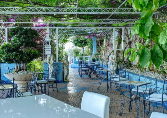 LLOYD'S BAIA HOTEL 12
