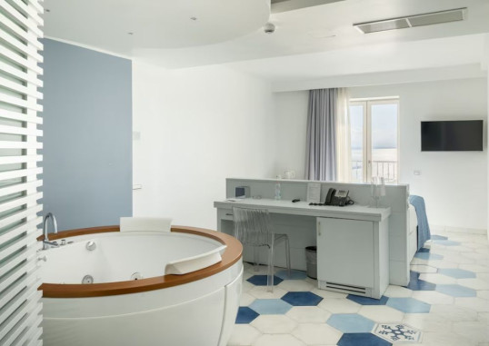 LLOYD'S BAIA HOTEL 28