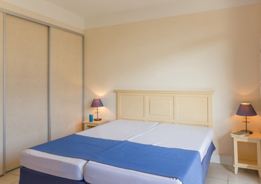 APTS PIERRE ET VACANCES HELIOTEL MARINE 22