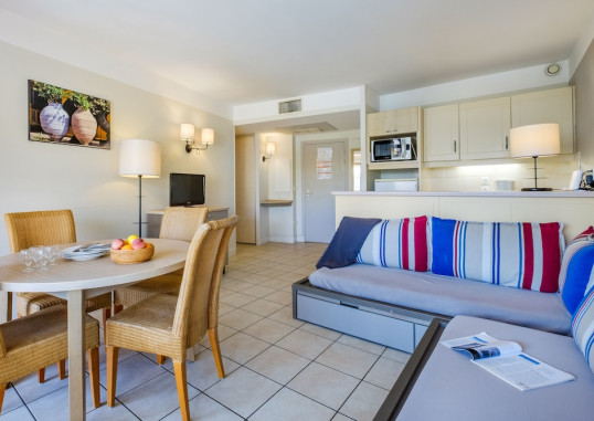 APTS PIERRE ET VACANCES HELIOTEL MARINE 26
