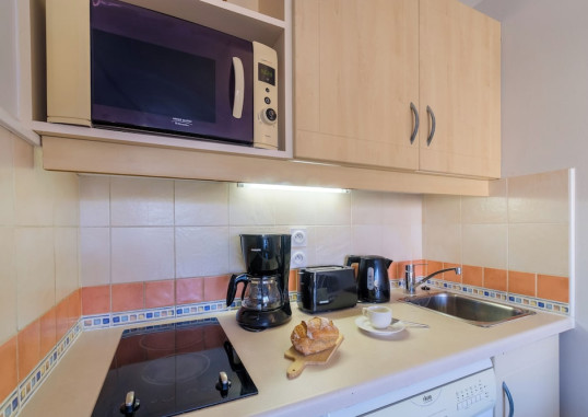 APTS PIERRE ET VACANCES HELIOTEL MARINE 27