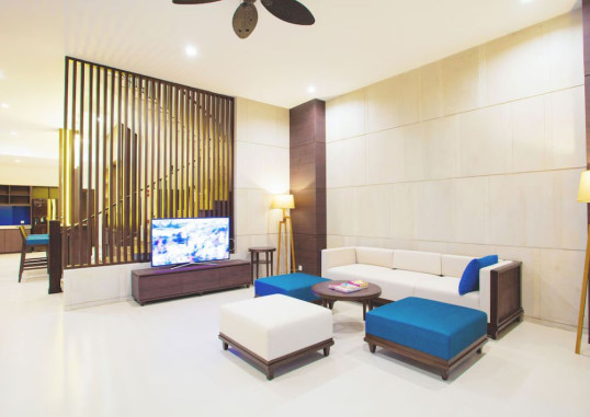 MERCURY RESORT & VILLAS 35