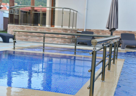 DOLPHIN APART & HOTEL 22