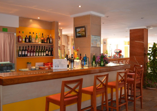 HOTEL LINDA 5
