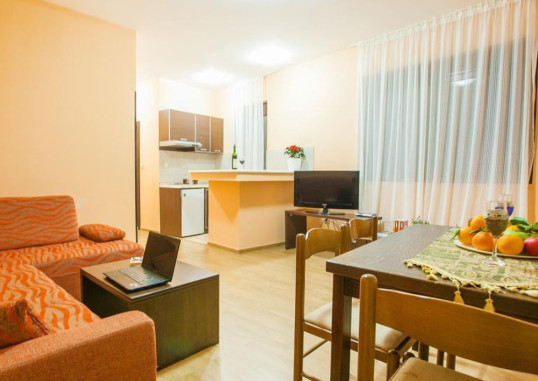 APARTMENTS AZUR 10