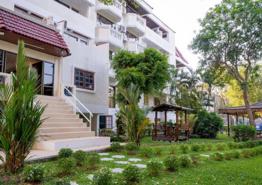 HILLSIDE RESORT 3