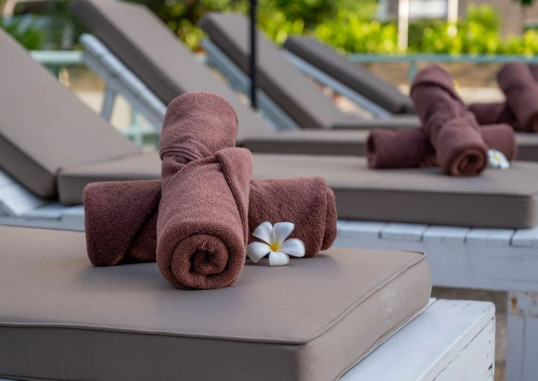 HILLSIDE RESORT 6