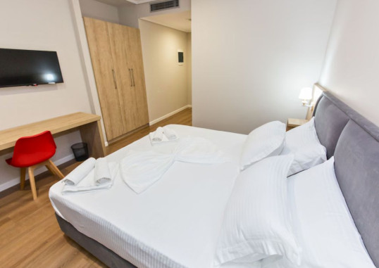 CLASS HOTEL 8