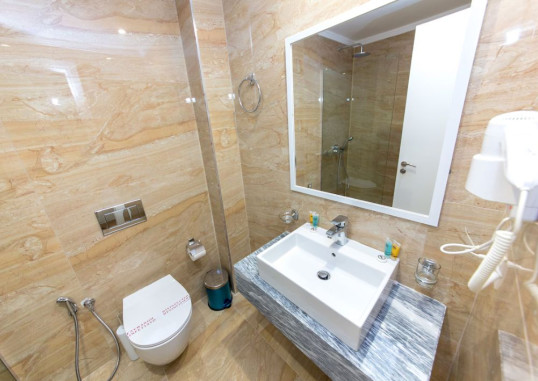 CLASS HOTEL 19