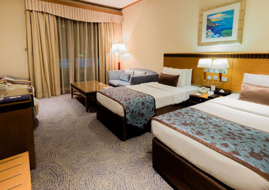 GOLDEN TULIP AL BARSHA 6