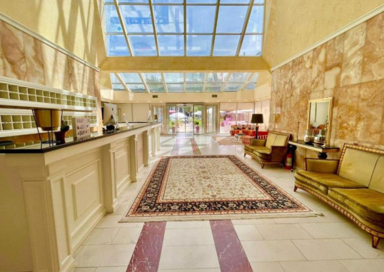 AMH HOTEL 9