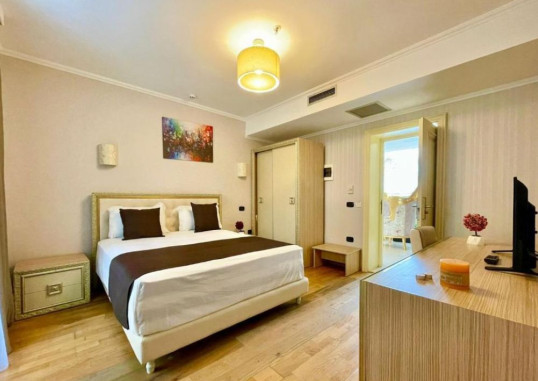 AMH HOTEL 22