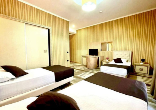 AMH HOTEL 23