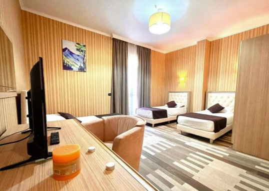 AMH HOTEL 25