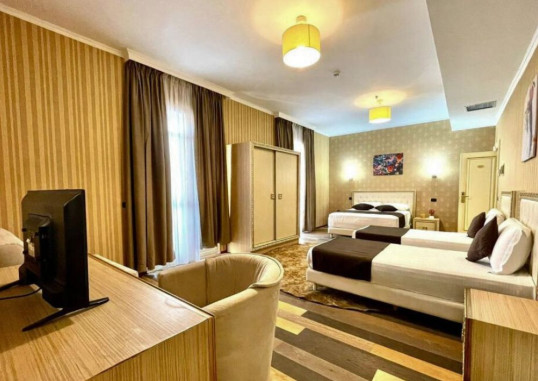 AMH HOTEL 28