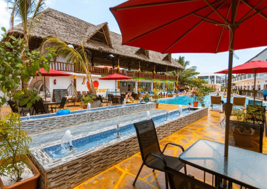 CANARY HOTEL & SPA 4