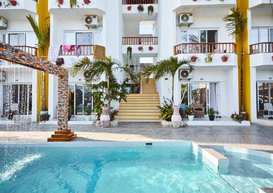 CANARY HOTEL & SPA 12
