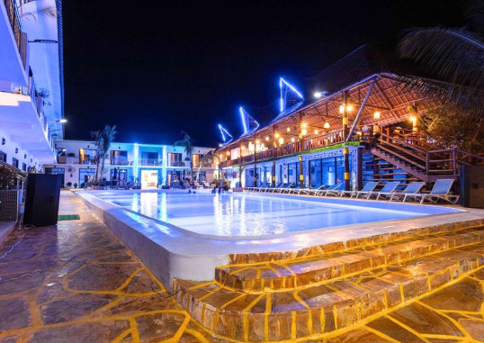 CANARY HOTEL & SPA 15