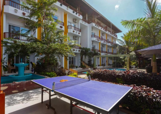GOLDEN NUNGWI HOTEL 2