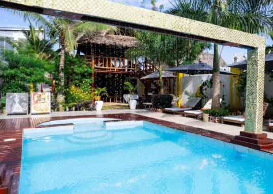 GOLDEN NUNGWI HOTEL 4
