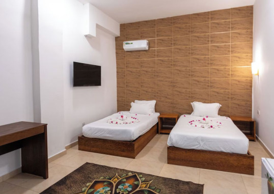 GOLDEN NUNGWI HOTEL 18