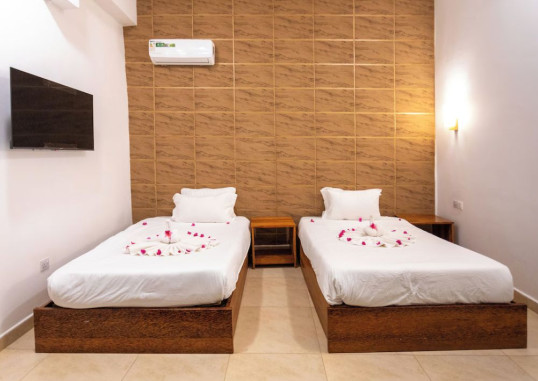 GOLDEN NUNGWI HOTEL 22