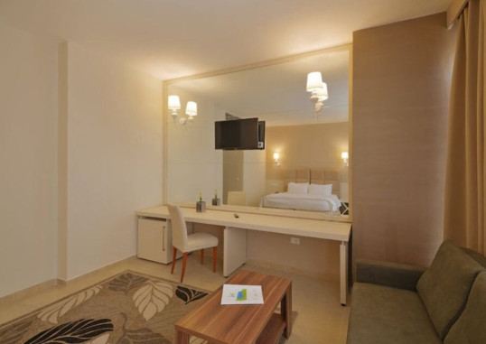 SUN HOTEL DURRES 12